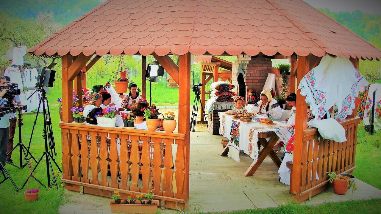 Pensiunea Rares Bistrita Bargaului Buitenkant foto